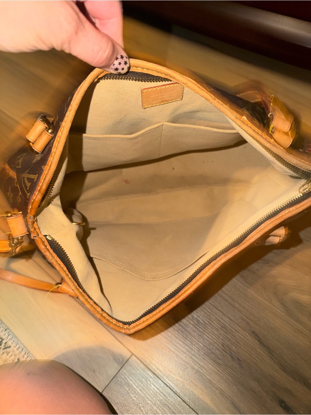 Louis Vuitton Estrela MM Leather Interior Tag in Tan and Beige - Picture 3 of 3